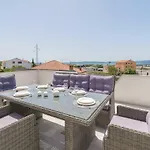 Luxury Piano Apartment