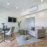Luxury Piano Apartment