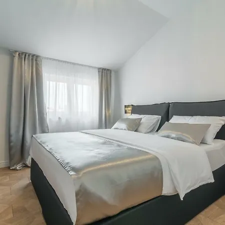 Luxury Piano דירה *